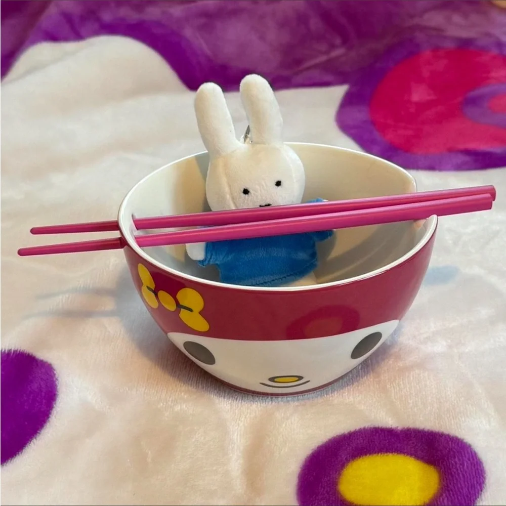 brand new my melody ramen bowl w chopsticks